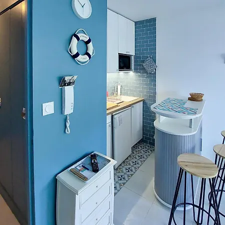 Awesome Studio In With House Sea View Apartment *